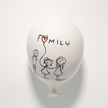 Carica l'immagine nel visualizzatore di Gallery, Palloncino family con 1/2 bambina